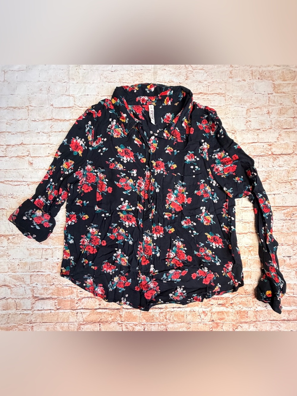 Mudd Black Floral Button-Front Roll Tab Sleeve Blouse